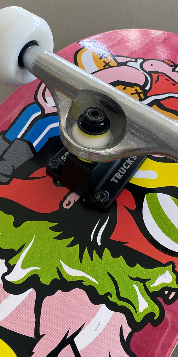 Dönish / 8.25" Complete - Brodega Skateboards