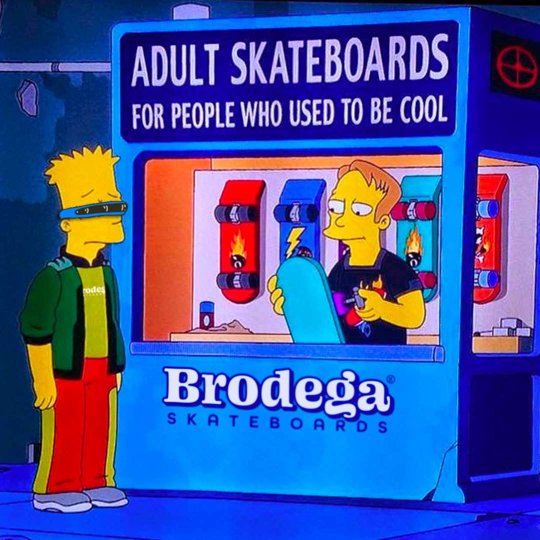 Adult Skateboards / T-Shirt